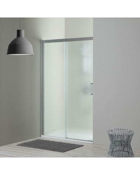 Nișă pentru duș cu două panouri: unul fix la stânga și unul mobil la dreapta cu sticlă opacă